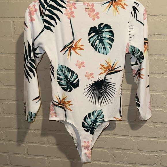 Guess Floral bodysuit Long Sleeve tropical NEW medium stretch thong - Picture 4 of 6